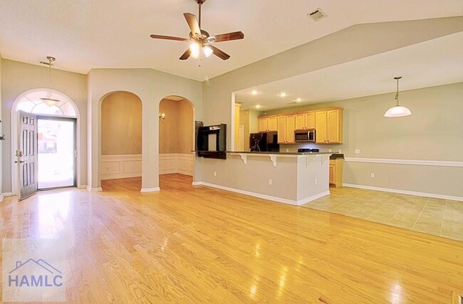 Photo - 8 Limestone Ln