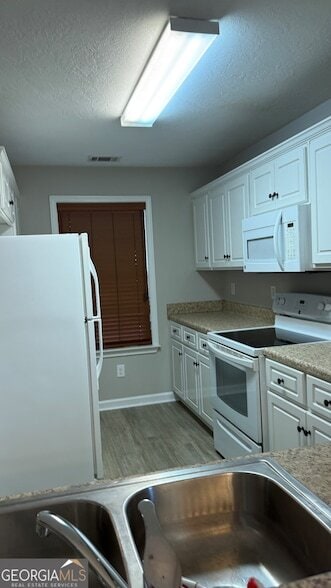 Photo - 233 Sunview Dr