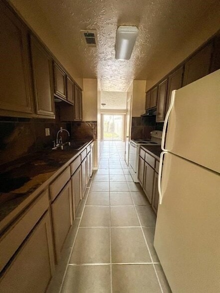 Photo - 6736 W Fuqua St