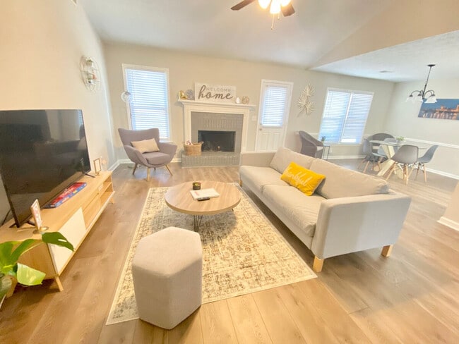 Building Photo - 2591 Whitebluff Way Unit ID1340985P