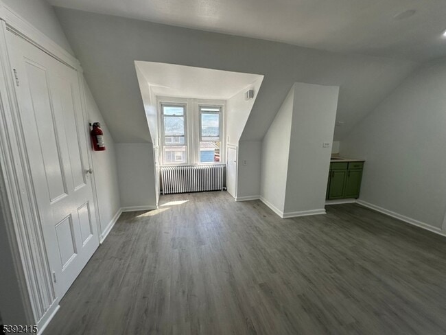 Building Photo - 22 2nd Ave