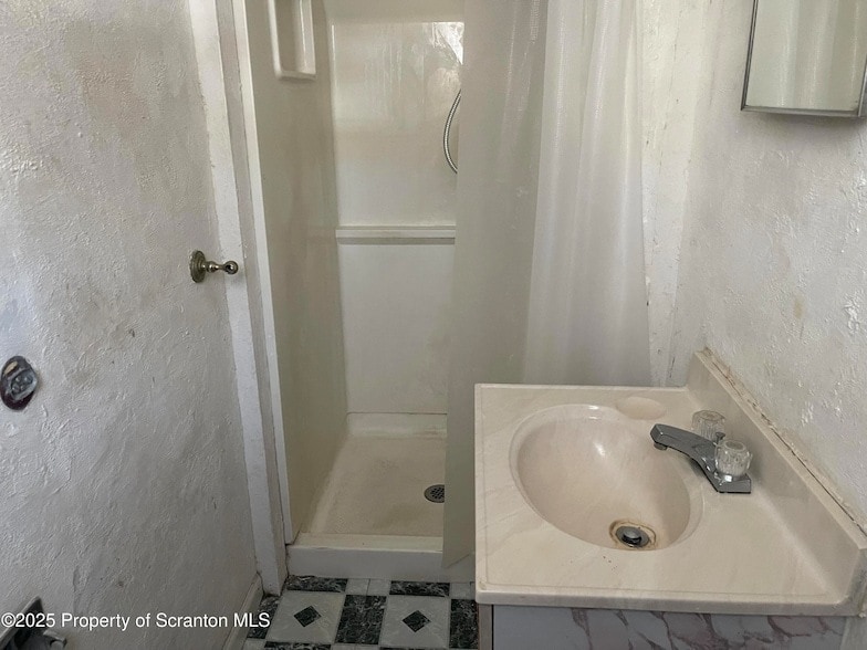 Photo - 857 Throop St Unit 2