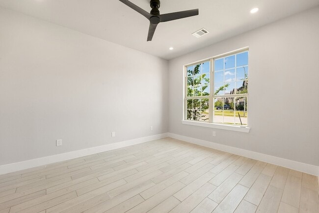 Photo - 1221 Woodflower Dr