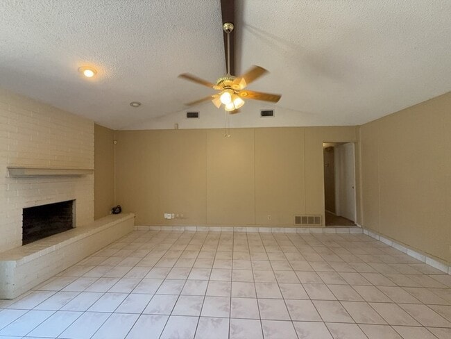 Photo - 5604 Ember Dr