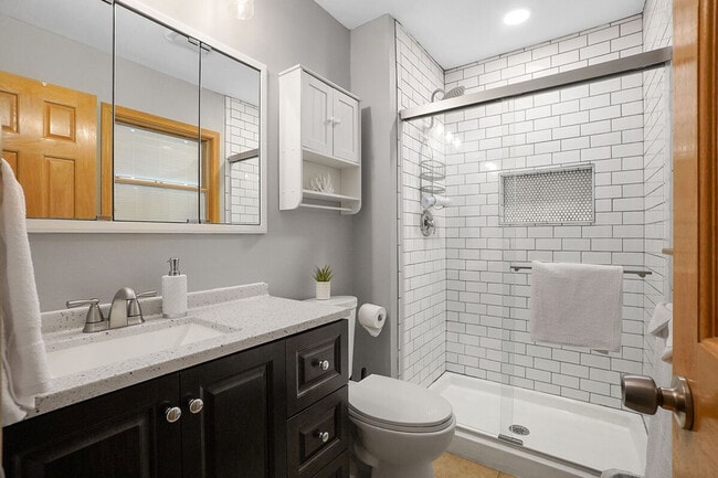 Photo - 255 Banbury Ave Unit SI ID1285054P