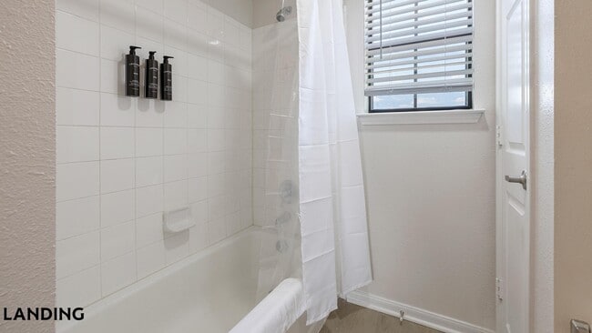 Photo - 3232 N Garland Ave Unit 7-17LW