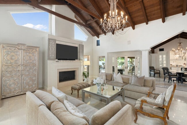 Building Photo - 8203 E Del Capitan Dr Unit SI ID1574022P