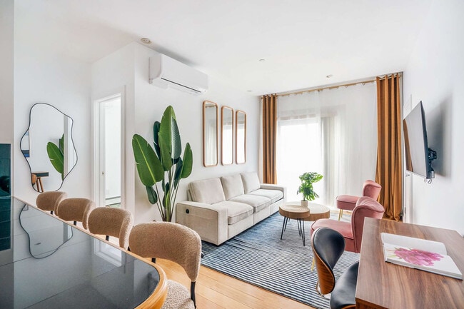 Building Photo - 212 E 26th St Unit ID1060663P