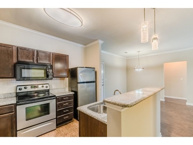 Photo - Skyview West Apartments