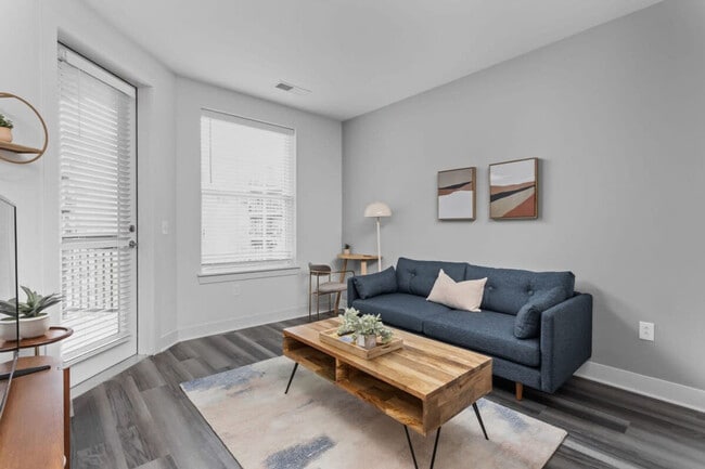 Building Photo - 520 E Washington St Unit ID1014488P