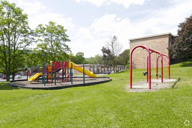 Tot-Lot - Timberline Apartments