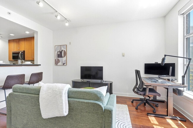 Photo - 355 Berry St Unit SI FL3-ID1520962P