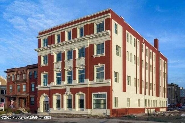 Building Photo - 19 N River St Unit 403