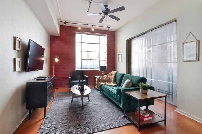 Photo - 1039 Constance St Unit ID1265376P