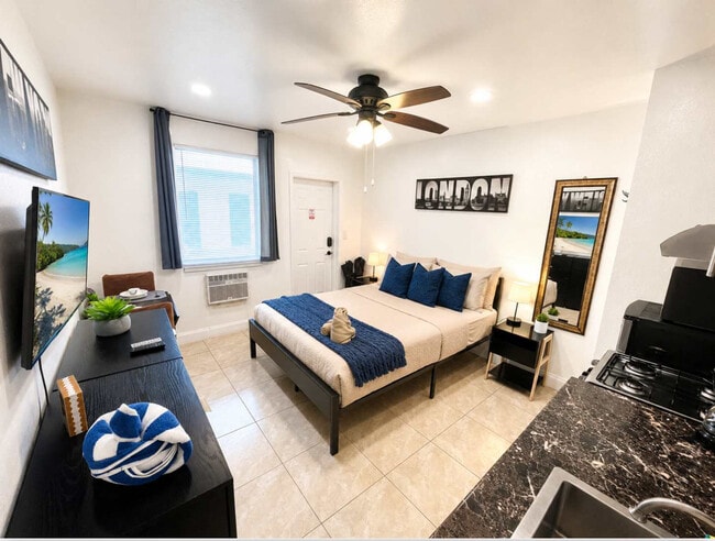 Building Photo - 338 Van Buren St Unit SI FL1-ID1520226P