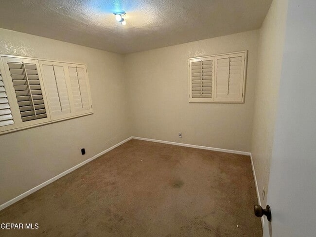 Photo - 8208 Dempsey Ave