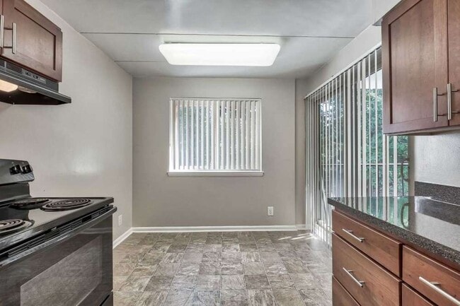 Photo - Ashley Apartments