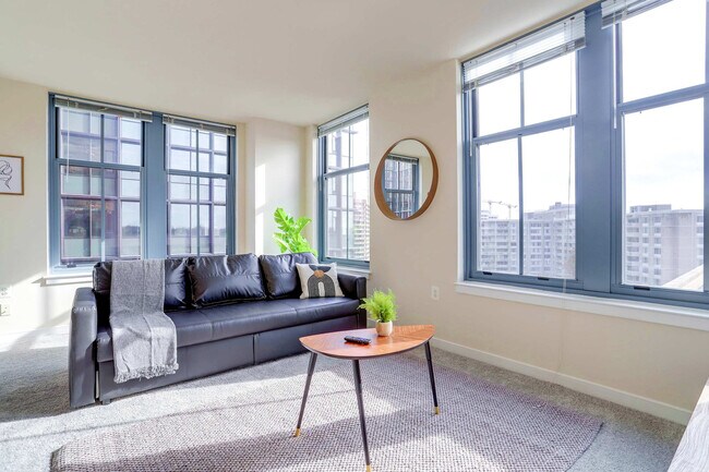 Photo - 550 14th St S Unit FL11-ID1022425P