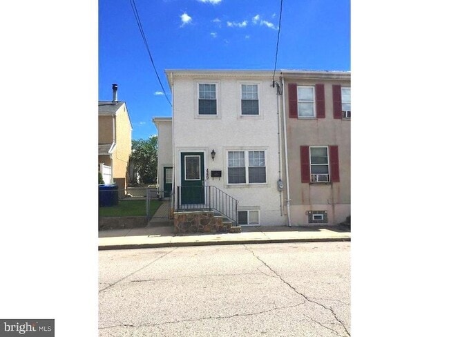 Building Photo - 449 Parker Ave
