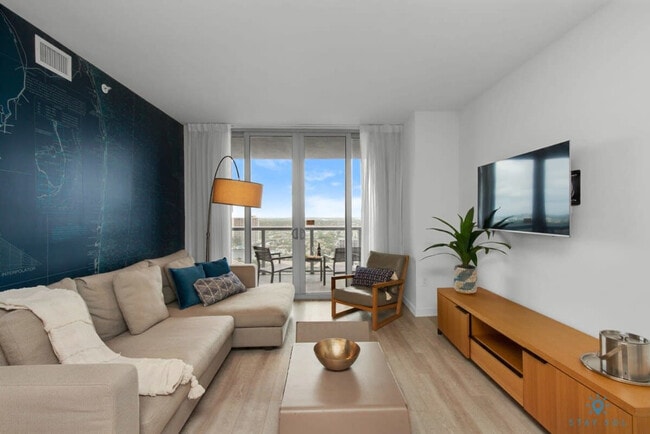 Building Photo - 2602 E Hallandale Beach Blvd Unit ID1227441P