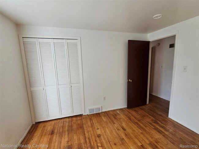 Photo - 29576 City Center Dr Unit 4