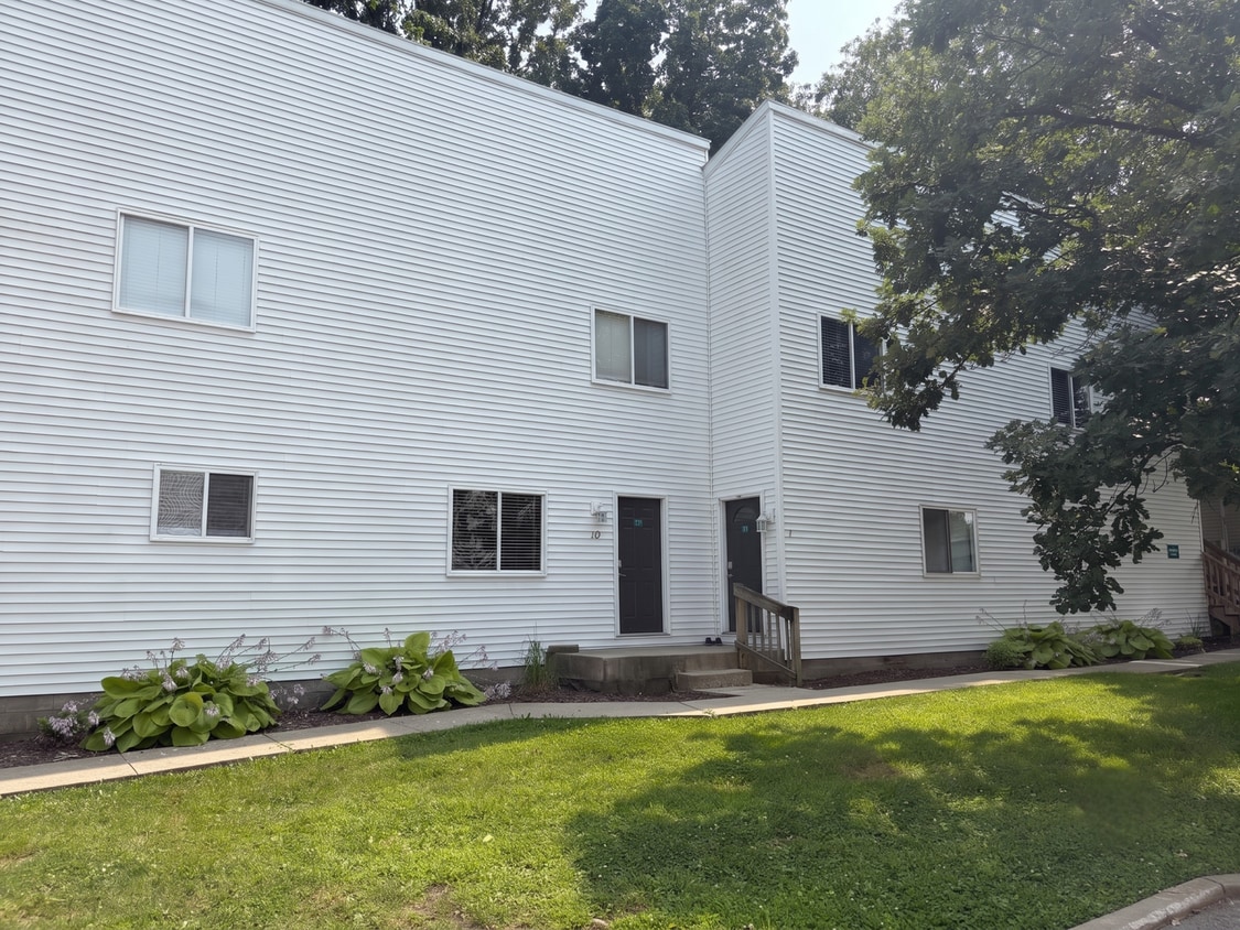 Floor Plan - 2 Bed / 1 Bath 1906L Tracy