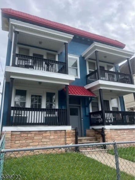 Building Photo - 27 Kling St