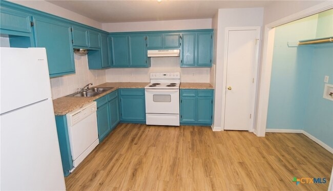 Photo - 4107 Primrose Dr Unit A
