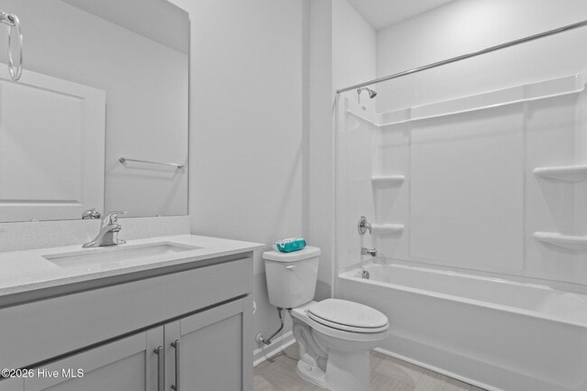 Photo - 284 Roberts Pl