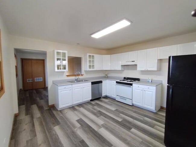 Photo - 221 N Broad St