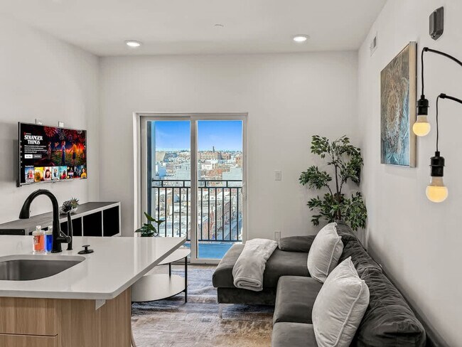 Photo - 2400 E Huntingdon St Unit ID1075549P