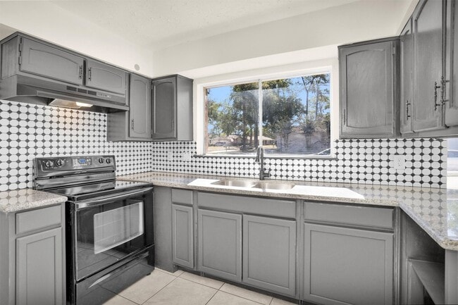 Photo - 2126 Millhouse Rd