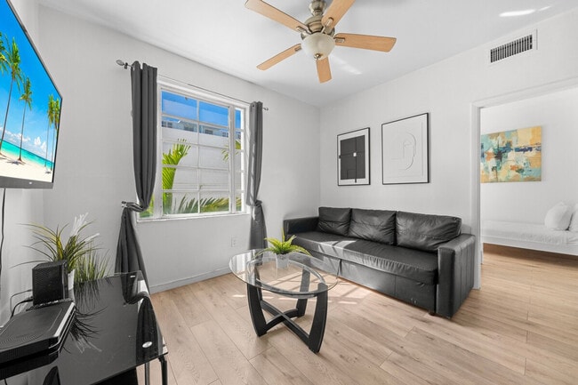 Building Photo - 821 Ocean Ct Unit SI FL3-ID1540438P