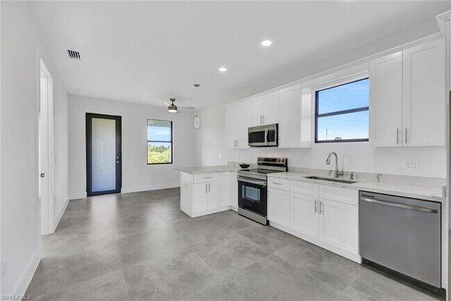 Photo - 312 Progress Ave