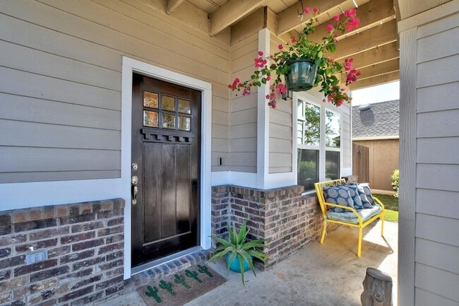 Photo - 518 Stonewood Ln