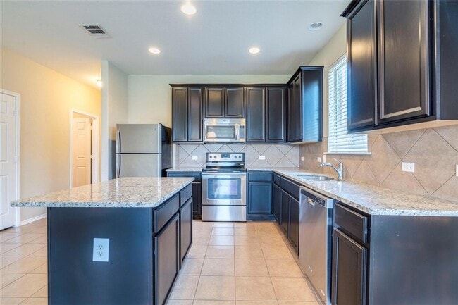 Photo - 141 Marcheeta Way
