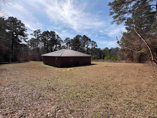 Photo - 348 Caroline Ln