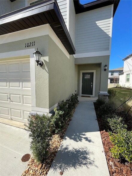 Photo - 10211 Trumpet Honeysuckle Wy