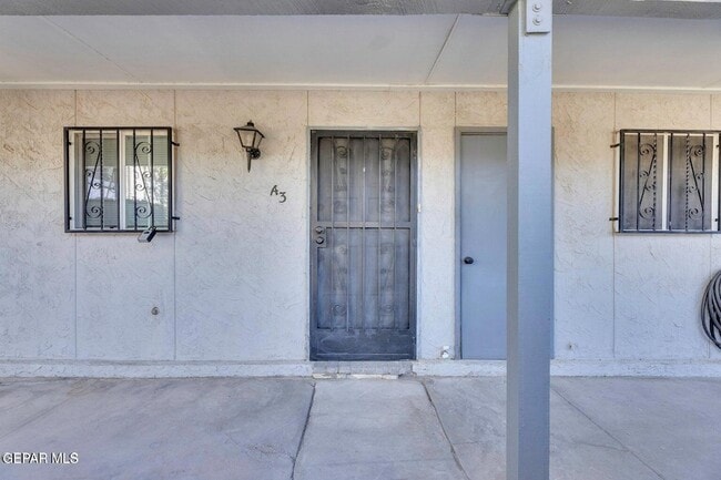 Building Photo - 6700 Escondido Dr Unit A3
