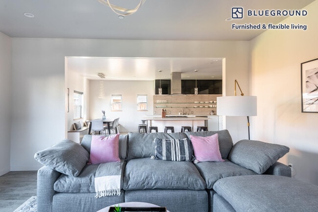 Photo - 760 N 17th St