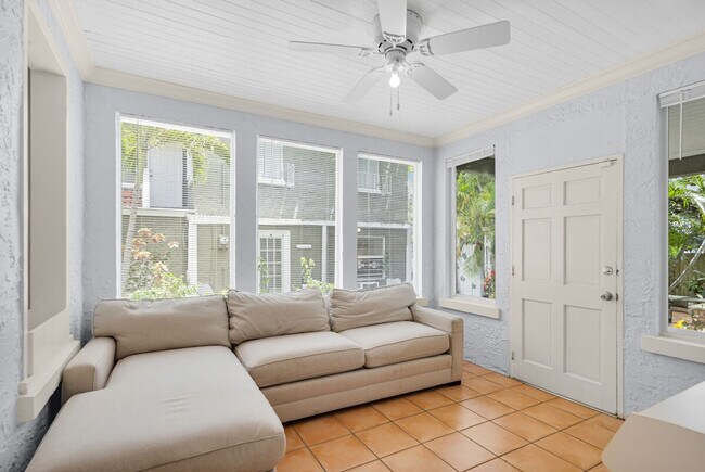 Photo - 511 29th St Unit ID1397588P