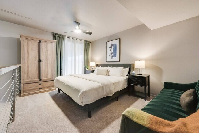 Photo - 6011 Gaston Ave Unit SI ID1572034P