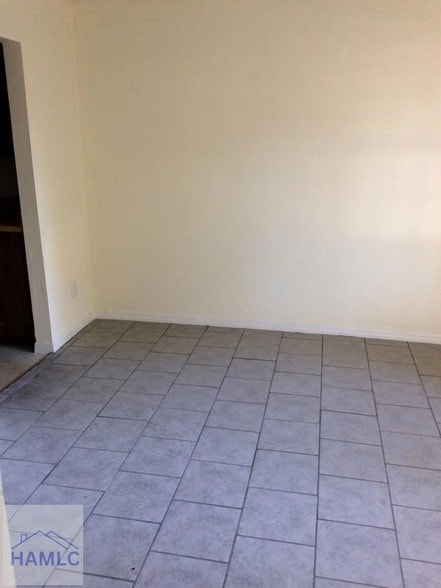 Photo - 814 Lesa St