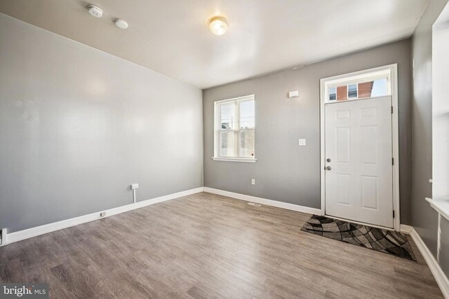 Photo - 138 N King St