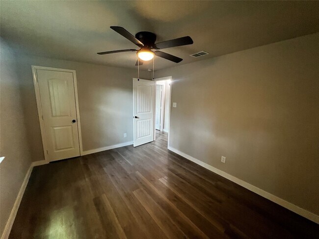 Photo - 1801 Norlinda St