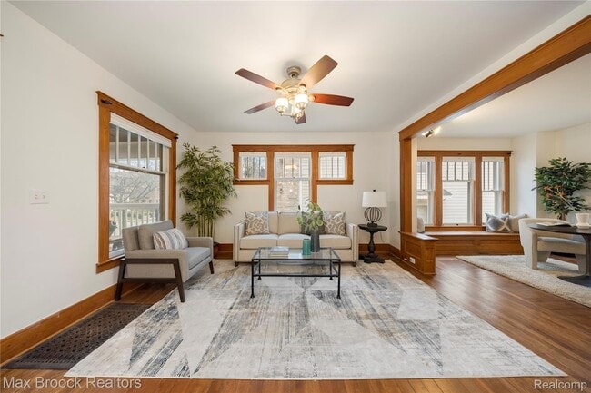 Photo - 436 Park St