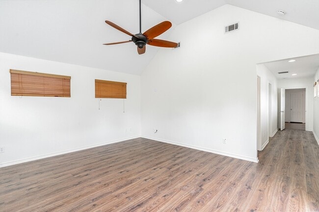 Photo - 4220 Lovers Ln