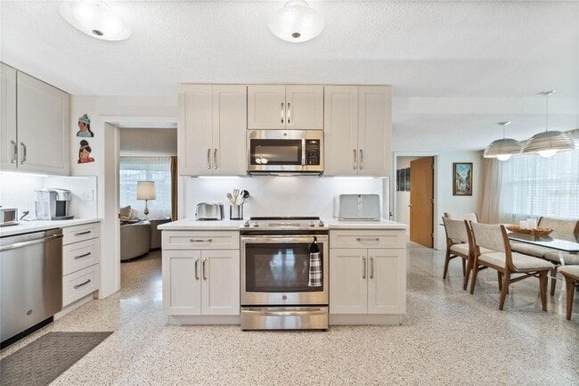Photo - 809 15th Ave
