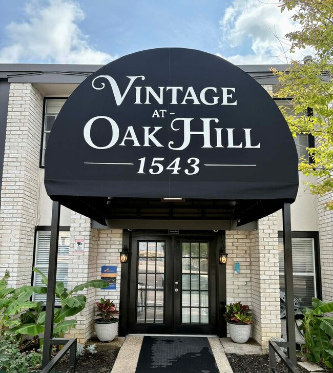 Photo - Vintage at Oak Hill