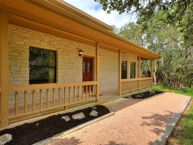 Photo - 328 Fawnridge St